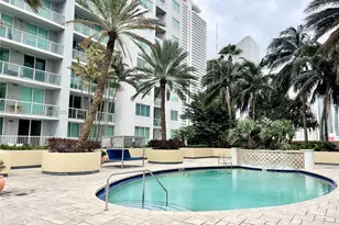 253 NE 2nd St, Miami, FL 33132 - Photo 35