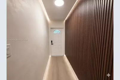 6885 NW 14th Ct #6885, Plantation, FL 33313 - Photo 3