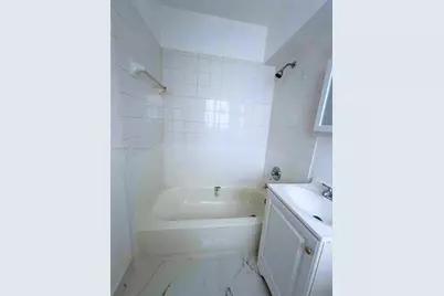 217 NW 84th St #217, Miami, FL 33150 - Photo 5