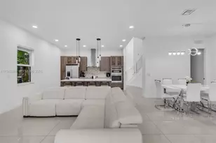 15540 NW 88th Ave, Miami Lakes, FL 33018 - Photo 5