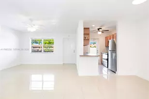 8704 NW 35th St, Coral Springs, FL 33065 - Photo 3