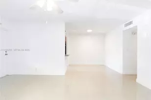 8704 NW 35th St, Coral Springs, FL 33065 - Photo 7