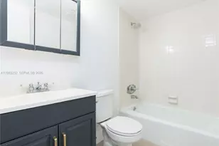 8704 NW 35th St, Coral Springs, FL 33065 - Photo 13