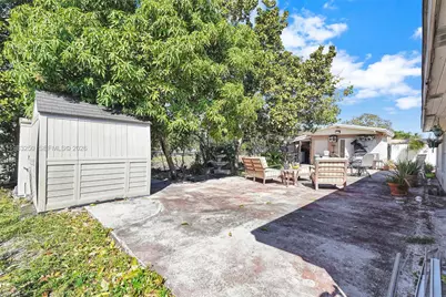 19050 SW 125th Ave, Miami, FL 33177 - Photo 13