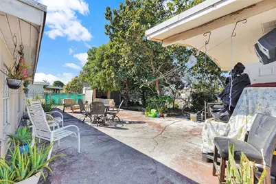 19050 SW 125th Ave, Miami, FL 33177 - Photo 17