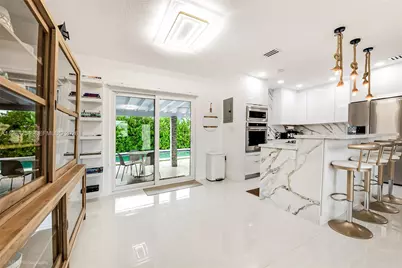 7235 SW 39th St, Miami, FL 33155 - Photo 5