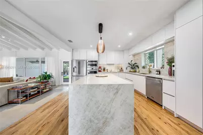 10610 NE 11th Ave, Miami Shores, FL 33138 - Photo 9