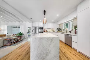 10610 NE 11th Ave, Miami Shores, FL 33138 - Photo 9