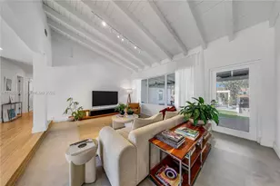 10610 NE 11th Ave, Miami Shores, FL 33138 - Photo 7