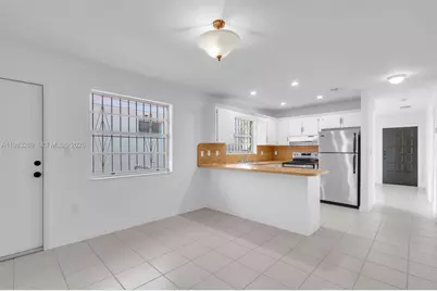 3572 SW 25th St, Miami, FL 33133 - Photo 7