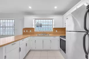 3572 SW 25th St, Miami, FL 33133 - Photo 9