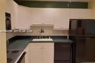 100 Ashbury Rd, Hollywood, FL 33024 - Photo 5