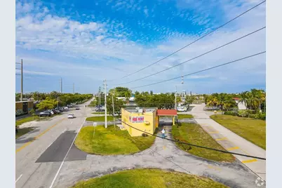 900 Old Federal Hwy, Hallandale Beach, FL 33009 - Photo 5