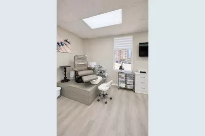 2100 E Hallandale Beach Blvd, Hallandale Beach, FL 33009 - Photo 9