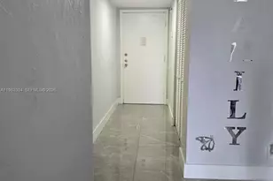 13715 Kendale Lakes Cir, Miami, FL 33183 - Photo 3