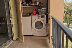 13715 Kendale Lakes Cir, Miami, FL 33183 - Photo 13