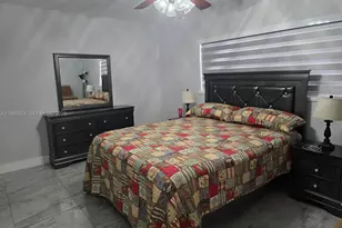 13715 Kendale Lakes Cir, Miami, FL 33183 - Photo 11