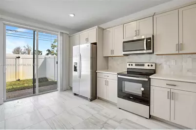 17149 SW 1st St #17149, Pembroke Pines, FL 33027 - Photo 11