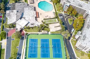 1000 Colony Point Cir, Pembroke Pines, FL 33026 - Photo 61