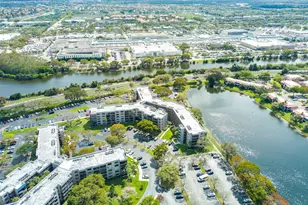 1000 Colony Point Cir, Pembroke Pines, FL 33026 - Photo 65