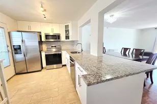 319 NE 14th Ave, Hallandale Beach, FL 33009 - Photo 9