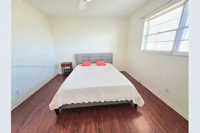 319 NE 14th Ave #702, Hallandale Beach, FL 33009 - Photo 19