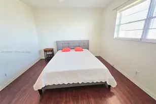 319 NE 14th Ave, Hallandale Beach, FL 33009 - Photo 19