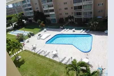 319 NE 14th Ave #702, Hallandale Beach, FL 33009 - Photo 31