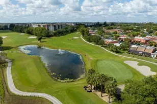 1000 E Saint Charles Pl, Pembroke Pines, FL 33026 - Photo 23