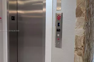 1000 E Saint Charles Pl, Pembroke Pines, FL 33026 - Photo 15