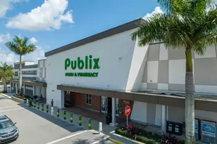 1000 E Saint Charles Pl, Pembroke Pines, FL 33026 - Photo 23