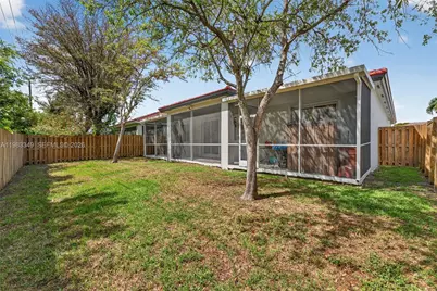 3090 SE 7th Pl, Homestead, FL 33033 - Photo 25