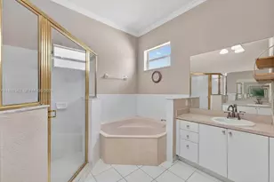 3090 SE 7th Pl, Homestead, FL 33033 - Photo 7