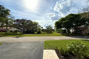 670 Deer Creek Hollows Circle, Deerfield Beach, FL 33442 - Photo 19