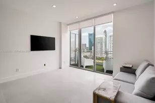 690 SW 1st Ct, Miami, FL 33130 - Photo 5