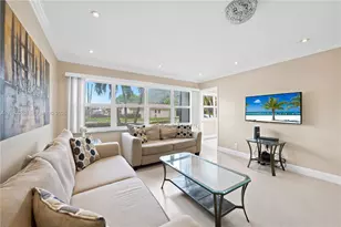 329 SE 3rd St, Hallandale Beach, FL 33009 - Photo 3