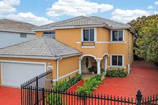 15672 SW 91st Ln, Miami, FL 33196 - Photo 3