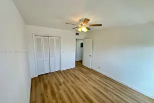 455 Golden Isles Dr, Hallandale Beach, FL 33009 - Photo 11