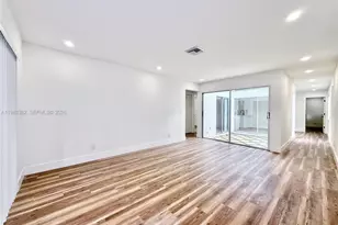 5028 NW 6th St, Delray Beach, FL 33445 - Photo 9