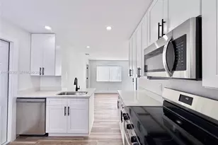 5028 NW 6th St, Delray Beach, FL 33445 - Photo 7