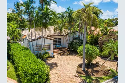 8927 Hawthorne Ave, Surfside, FL 33154 - Photo 5