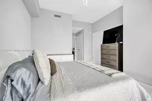 851 NE 1st Ave, Miami, FL 33132 - Photo 11