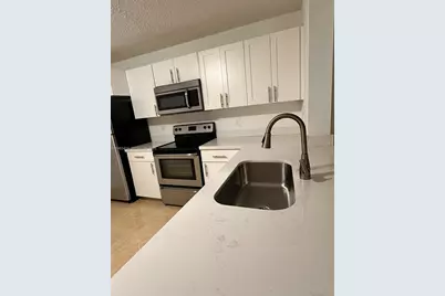 10161 W Sunrise #104, Plantation, FL 33322 - Photo 5