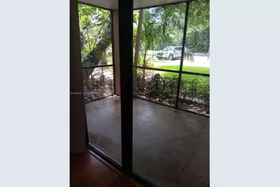 10161 W Sunrise #104, Plantation, FL 33322 - Photo 13