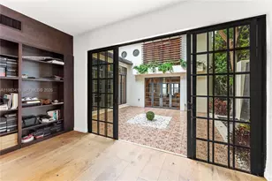 1277 N Venetian Way, Miami, FL 33139 - Photo 19