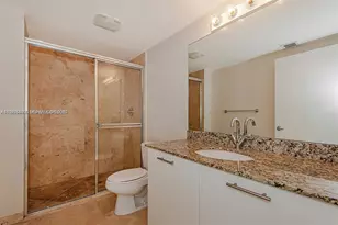 41 SE 5th St, Miami, FL 33131 - Photo 23