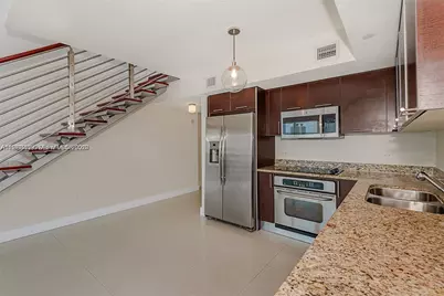 41 SE 5th St #2417, Miami, FL 33131 - Photo 9