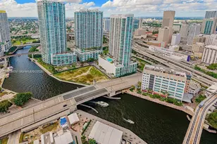 41 SE 5th St, Miami, FL 33131 - Photo 33