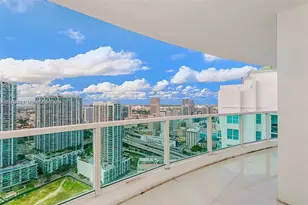 41 SE 5th St, Miami, FL 33131 - Photo 25