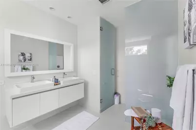 6440 NW 103rd Psge, Doral, FL 33178 - Photo 23